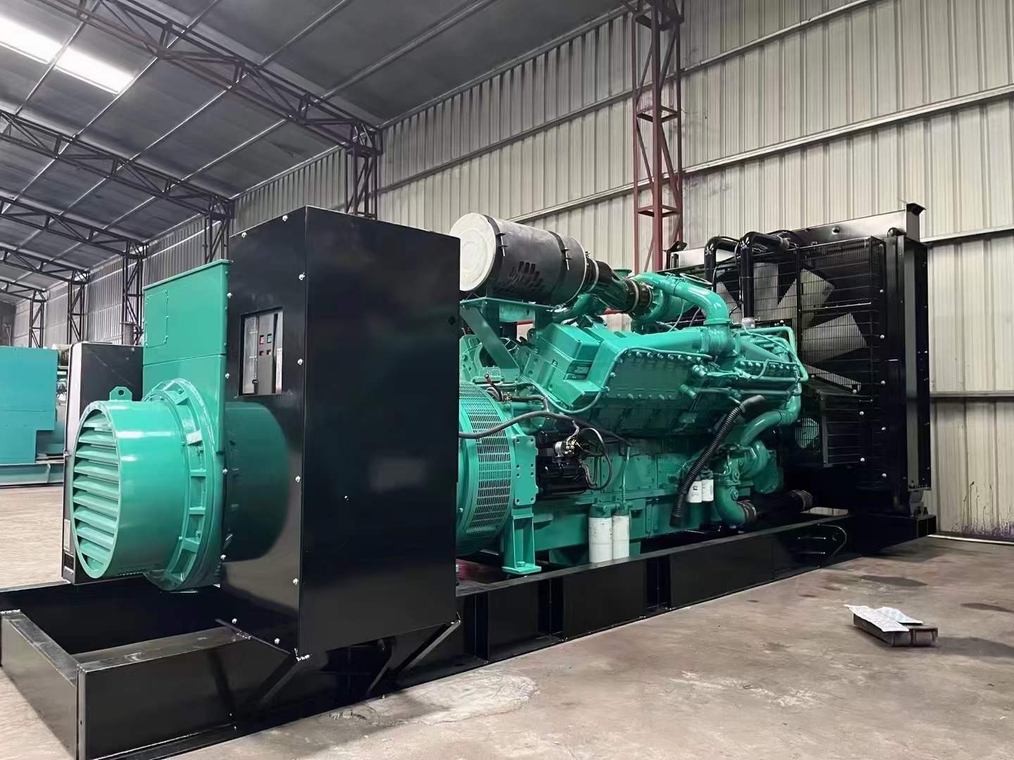 广西如何降低 800kW 柴油发电机输出电流的波动？
