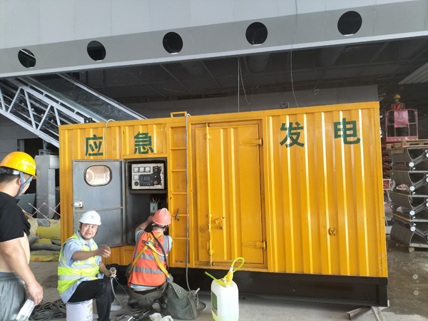广西怎样判断空气滤清器是否需要更换？